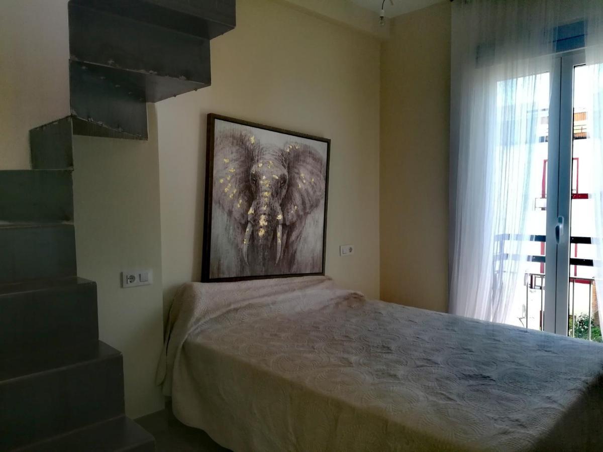 La Casa De Leon Xiii.Terraza Privada. Parejas Apartamento Sevilha Exterior foto